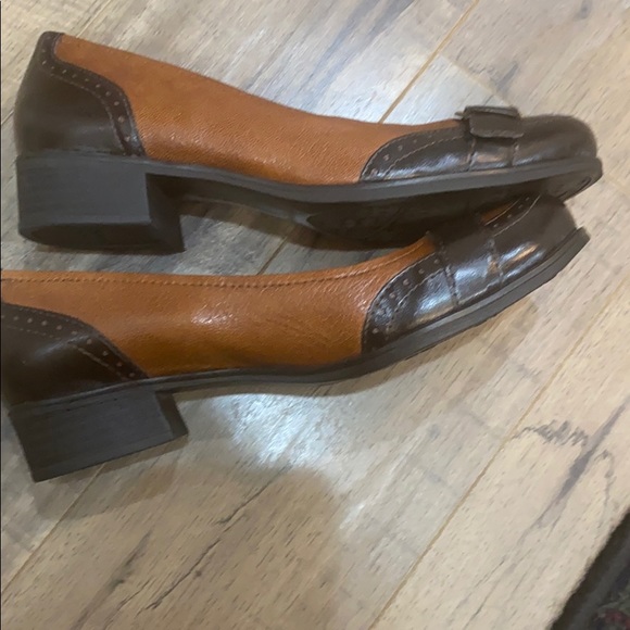 Shoes - Picture 5 of 10